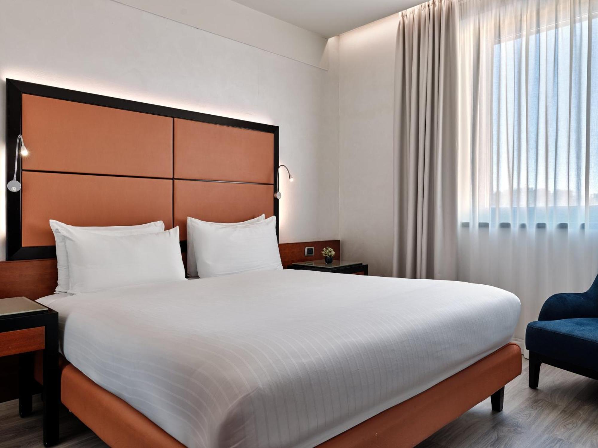 Crowne Plaza Milan - Malpensa Airport By Ihg Hotel Case Nuove  Exterior foto