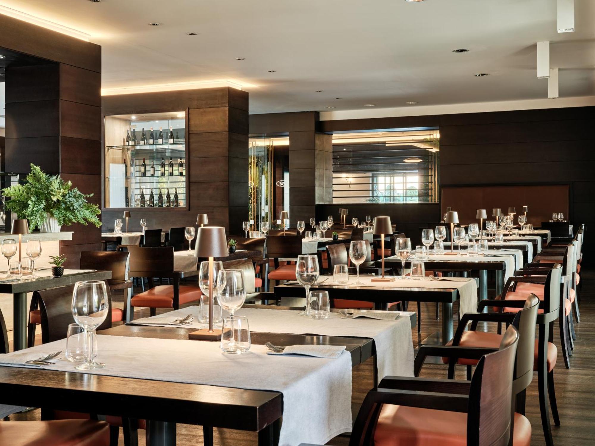 Crowne Plaza Milan - Malpensa Airport By Ihg Hotel Case Nuove  Exterior foto